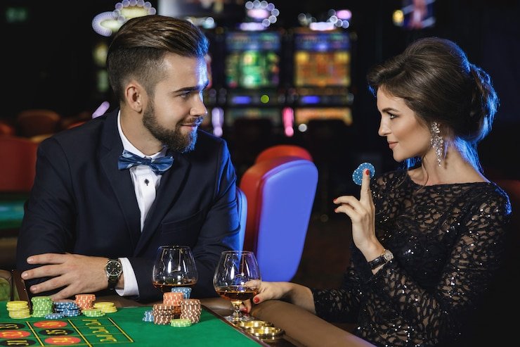 Mobile betting interface with hand options Mobile betting interface with hand options
